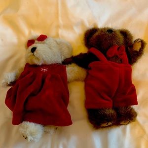 Boyds Bears and Friends Frosty Crystal Icebeary Joined Paws Red Outfits 7" love